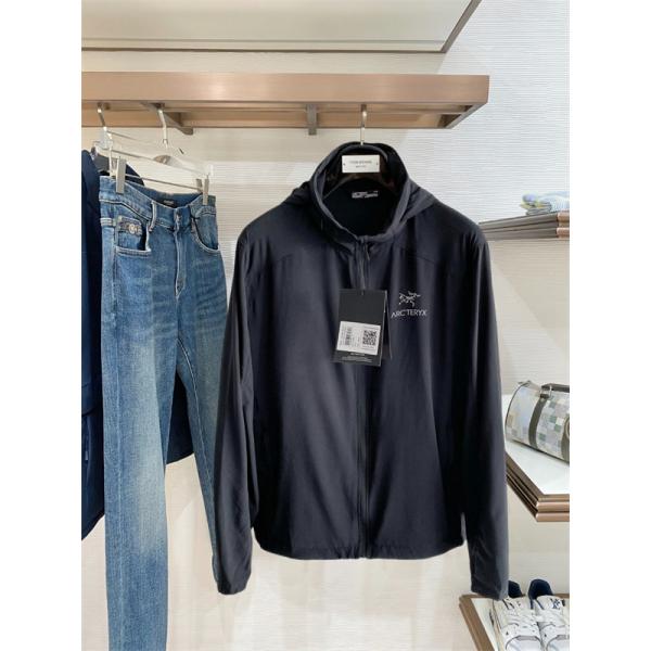 コンパクトシルエット ロゴアクセント トレイルスタイル ARC'TERYX アークテリクス コピー ウインドジャケット 機能系ウェア