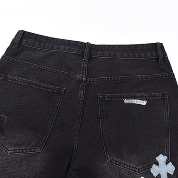 クロスパッチとクラッシュ加工が映える定番人気デニムショートパンツ Chrome Hearts ウォッシュ仕上げ クロムハーツ