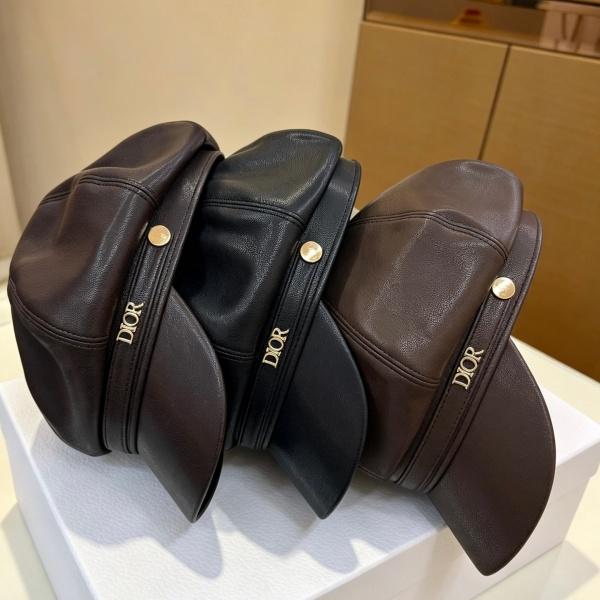 定番人気のレザーキャスケット Dior ゴールド金具が映える ディオール 大人クラシック 注目アイテム