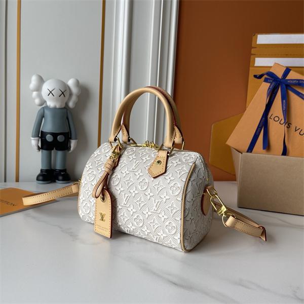 モノグラム柄 ミニハンド ショルダーストラップ付き コンパクトサイズ LOUIS VUITTON ルイヴィトン コピー バッグ 上品コーデ
