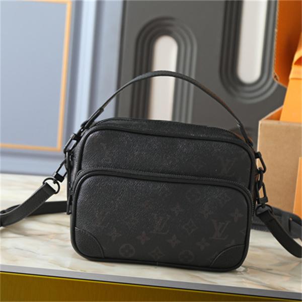 クロスボディスタイル ミニバッグ レザー調フォルム シンプル仕立て LOUIS VUITTON ルイヴィトン コピー バッグ 日常使いアイテム