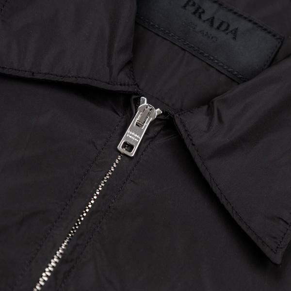 2026新作 トライアングルプレート PRADA 軽量再生ナイロン プラダ ジップジャケット