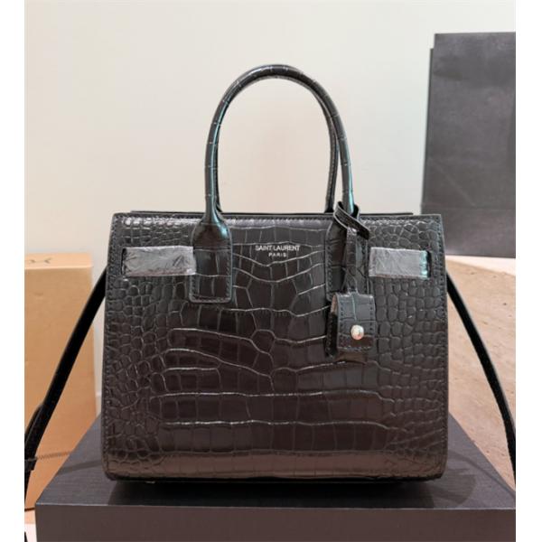 最新★SAINT LAURENTサンローランハンドバッグコピー大容量でスマホ・化粧品・書類もすっきり収納