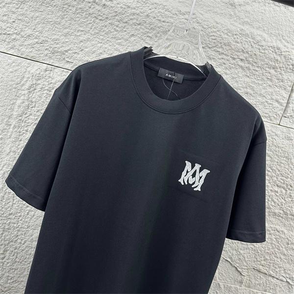 胸元グラフィック シンプルフォルム AMIRI アミリ コピー 半袖Tシャツ ストリートウェア 大人カジュアル 人気アイテム