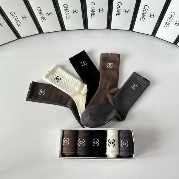 限定入荷 リブ編みワンポイント シャネル ミドル丈ソックス CHANEL 5足セット 箱付き