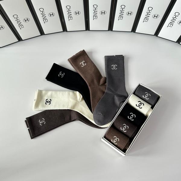 限定入荷 リブ編みワンポイント シャネル ミドル丈ソックス CHANEL 5足セット 箱付き
