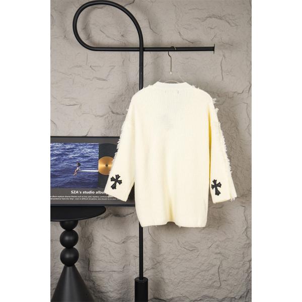 Vネックデザイン クロスモチーフ ケーブル編み CHROME HEARTS クロムハーツ コピー ニット ゆったりシルエット 質感素材 カジュアルスタイル