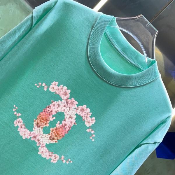 新着コレクション 花咲くダブルCデザイン CHANEL 半袖Tシャツ シャネル 主役級