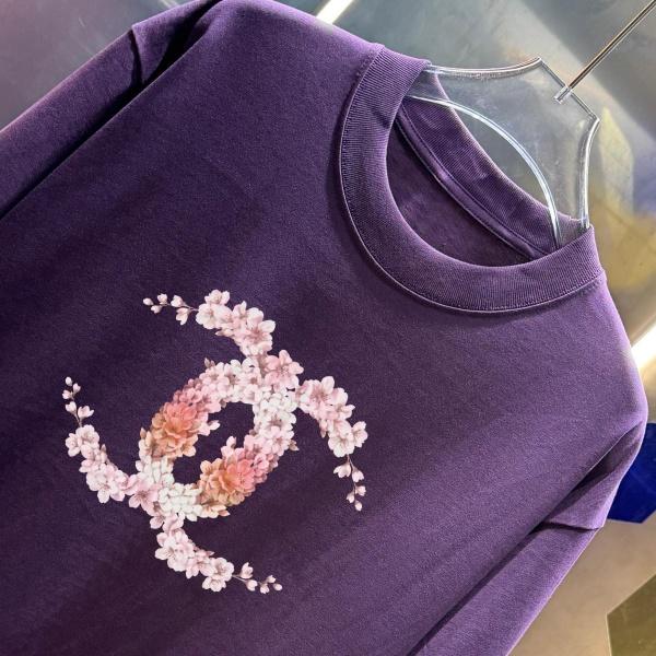 新着コレクション 花咲くダブルCデザイン CHANEL 半袖Tシャツ シャネル 主役級
