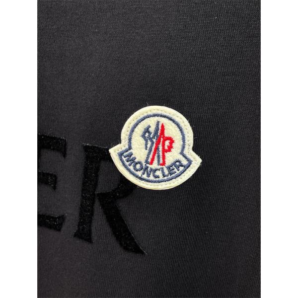ロゴプリント ベーシックシルエット 軽量感のある着心地 MONCLER モンクレール コピー 半袖Tシャツ 定番アイテム 都会派コーデ