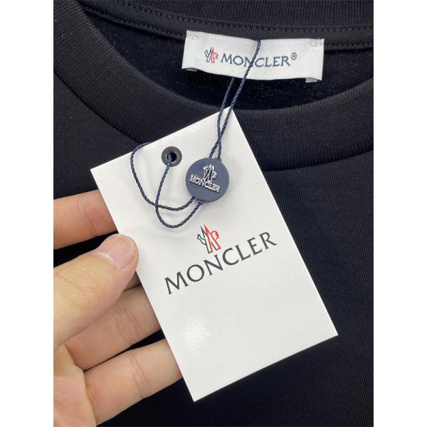 エンブレムパッチ クルーネック コットンウェア MONCLER モンクレール コピー 半袖Tシャツ 定番アイテム 洗練カジュアル