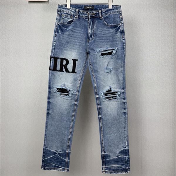 クラッシュ加工 ロゴパッチ ウォッシュ仕上げ AMIRI アミリ コピー デニム リペア風ディテール ヴィンテージジーンズ