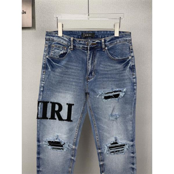 クラッシュ加工 ロゴパッチ ウォッシュ仕上げ AMIRI アミリ コピー デニム リペア風ディテール ヴィンテージジーンズ