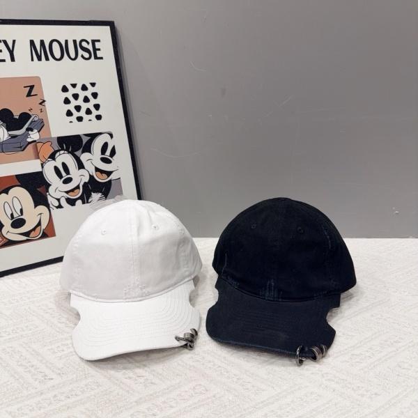 限定入荷 バレンシアガ 激安 ヴィンテージ調キャップ BALENCIAGA 刺繍アクセント 個性が光る注目モデル