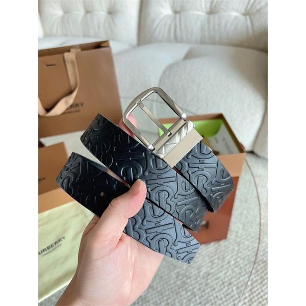 立体TBモノグラム マットブラック スクエアバックル BURBERRY バーバリー コピー ベルト 旬度アップ