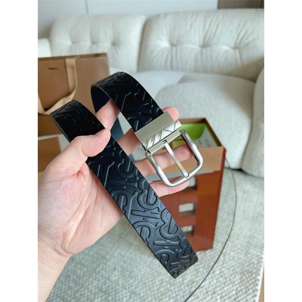 立体TBモノグラム マットブラック スクエアバックル BURBERRY バーバリー コピー ベルト 旬度アップ