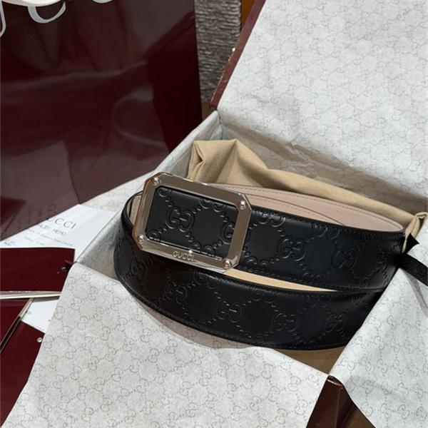 メタルフレーム金具 オールブラック 型押しレザー調 GUCCI グッチ コピー ベルト 端正モード