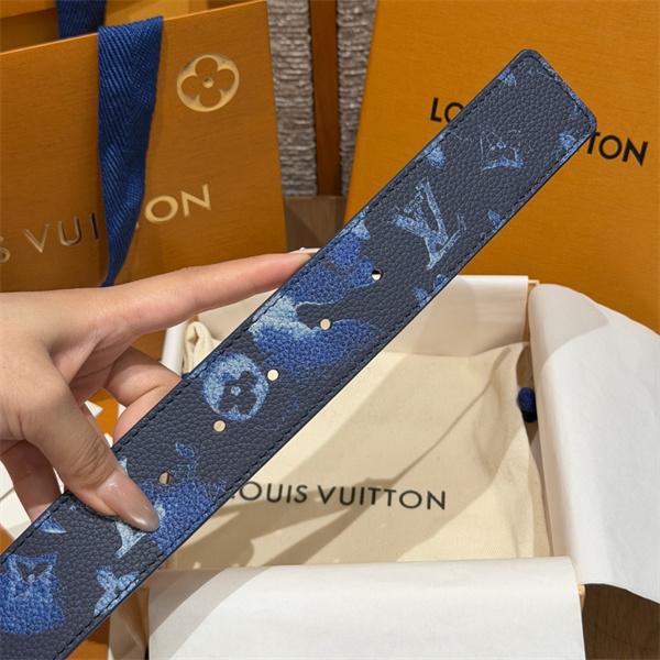 ブルーモノグラム シルバーLVバックル 上質シボ感 LOUIS VUITTON ルイヴィトン コピー ベルト 新作映え