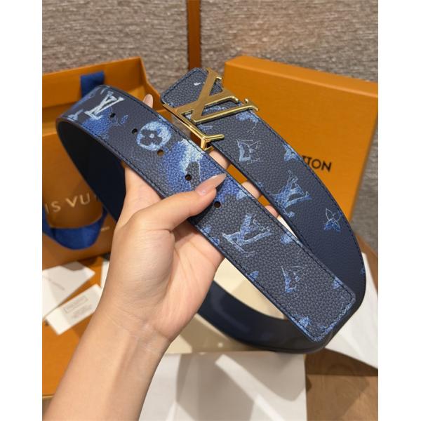 ブルーモノグラム シルバーLVバックル 上質シボ感 LOUIS VUITTON ルイヴィトン コピー ベルト 新作映え