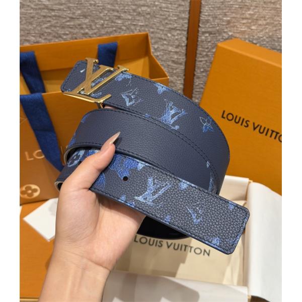 ブルーモノグラム シルバーLVバックル 上質シボ感 LOUIS VUITTON ルイヴィトン コピー ベルト 新作映え