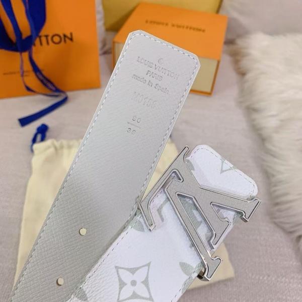 注目度UP メタルバックル Louis Vuitton モノグラムベルト ルイ・ヴィトン 存在感