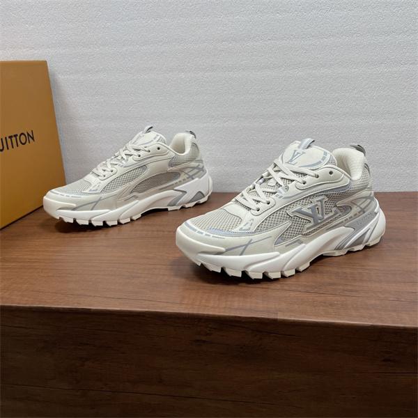1日履いても疲れにくいLV TATIC RUNNER ★2026人気春夏ルイヴィトンスニーカースーパーコピー