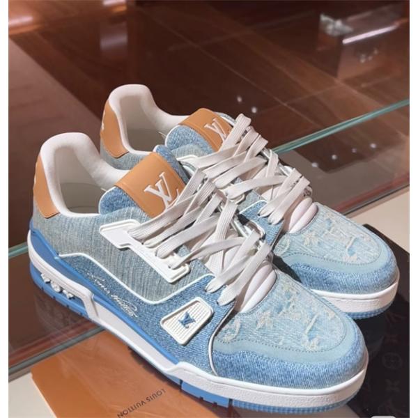 入手困難アイテム★2026トレンドルイヴィトンスニーカースーパーコピー Louis Vuitton 高品質履き心地上品