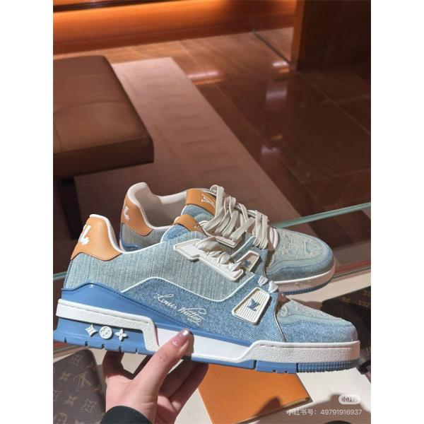 入手困難アイテム★2026トレンドルイヴィトンスニーカースーパーコピー Louis Vuitton 高品質履き心地上品