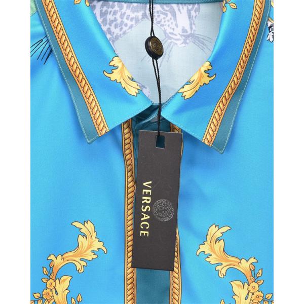 人気上昇 海外セレクト コーデ映え フレームアートプリント 端正な襟元 軽やかタッチ VERSACE ヴェルサーチ コピー 長袖シャツ