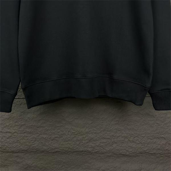 ヴィニールモチーフ コットン裏毛 リブ袖口 AMIRI アミリ コピー トレーナー モノトーン映え レトロ感満載