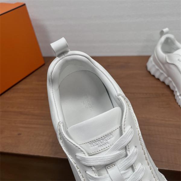 エルメススニーカースーパーコピー HERMES 軽く耐久性のある  2026セール秋冬人気品 激安(日本最大級)