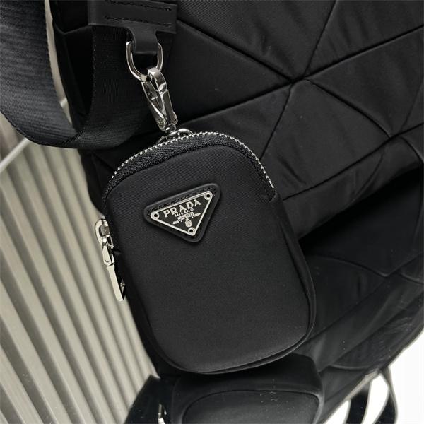 PRADA 2026トレンド  おしゃれなファッションコーデ プラダトートバッグスーパーコピーブランド激安通販 専門店