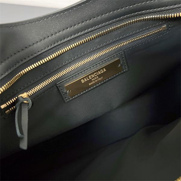 斜め掛けバッグ 2026春夏新作大人の個性をバレンシアガ BALENCIAGA ハンドバッグスーパーコピーブランド激安通販 専門店