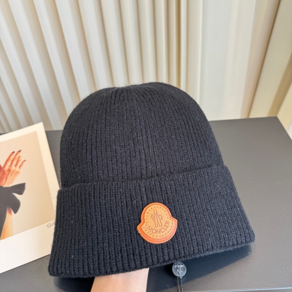 シーズン主力 モンクレール 防寒ニット帽 折り返し仕様 MONCLER 激安 柔らかタッチ