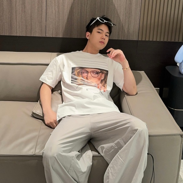 2026新作 雑誌カバーフォト ディオール 半袖Tシャツ デジタルプリント Dior 涼感タッチ