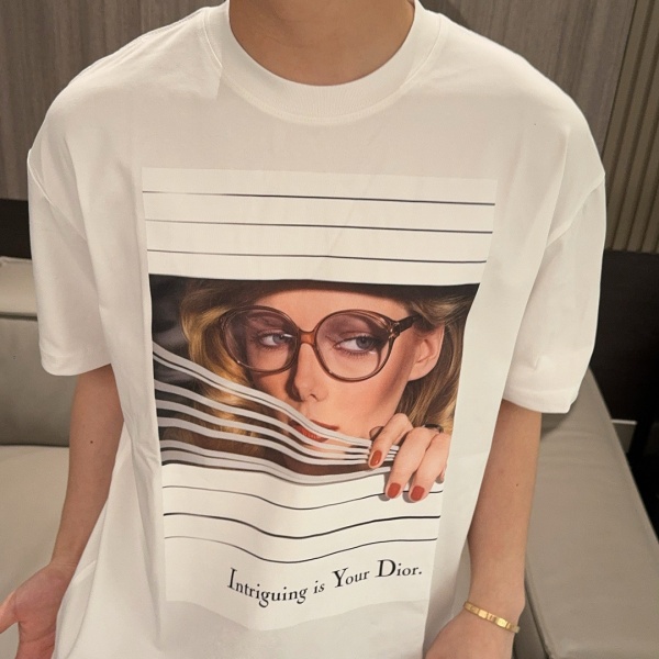 2026新作 雑誌カバーフォト ディオール 半袖Tシャツ デジタルプリント Dior 涼感タッチ