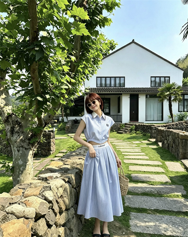 【2026人気】ロエベ ワンピースコピーLOEWE 新作オシャレ旅行用素晴らしいコーデ