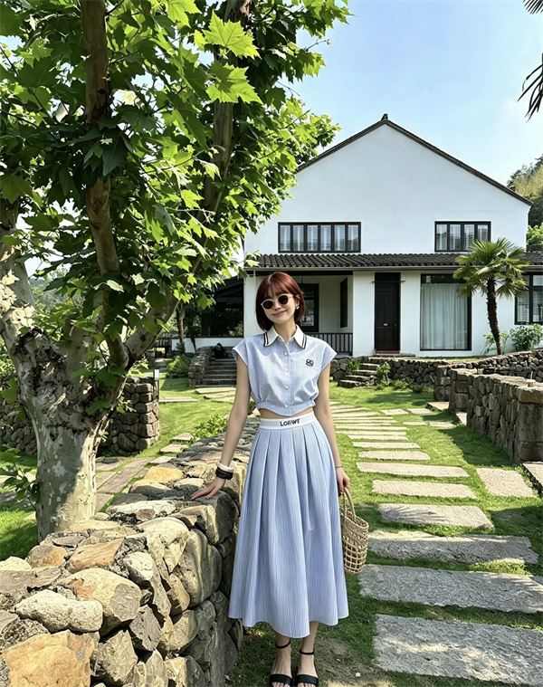 【2026人気】ロエベ ワンピースコピーLOEWE 新作オシャレ旅行用素晴らしいコーデ