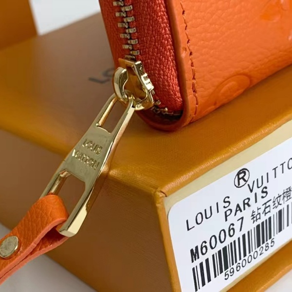 人気上昇 Louis Vuitton 激安 コンパクト財布 エンボス加工 ルイヴィトン カード収納 カラーバリエーション