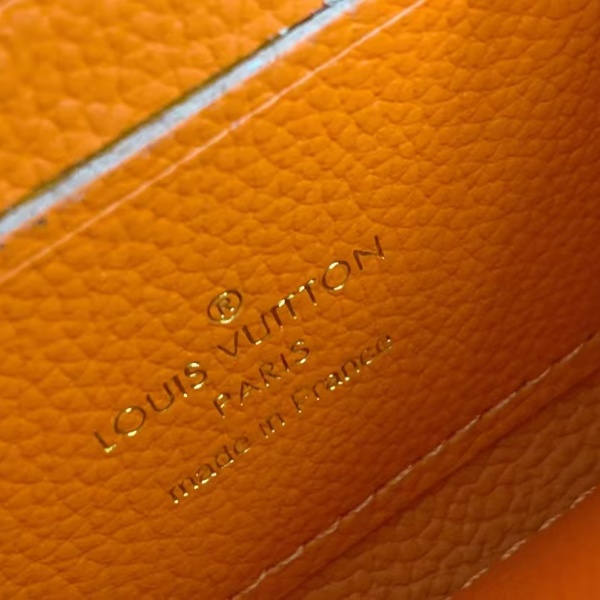 人気上昇 Louis Vuitton 激安 コンパクト財布 エンボス加工 ルイヴィトン カード収納 カラーバリエーション