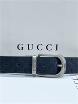 型押しデザイン シルバー調バックル GUCCI グッチ コピー ベルト 人気上昇 コーデの締め役