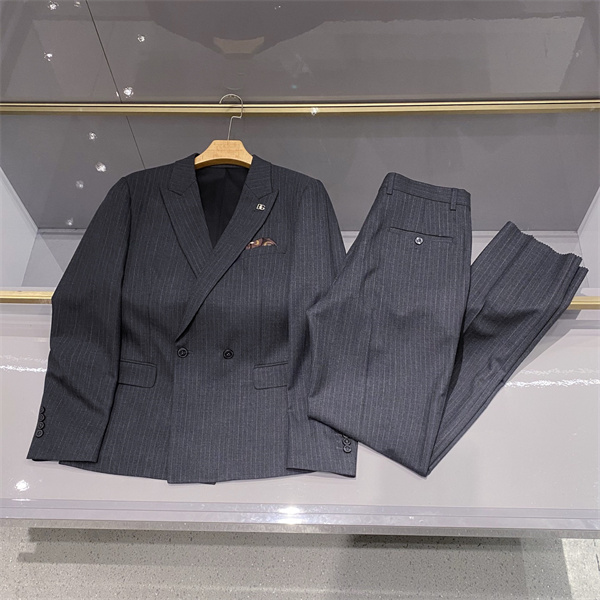 美しいシルエット 上品見え 品質重視 ZEGNA ゼニア コピー ビジネススーツ 丁寧な仕立て