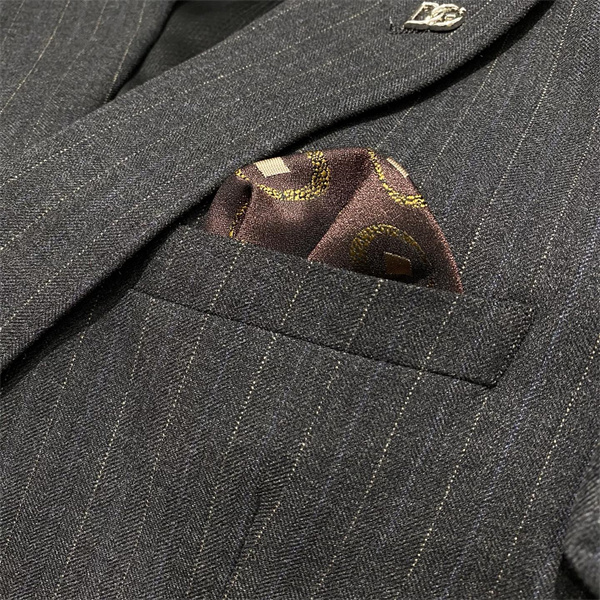 美しいシルエット 上品見え 品質重視 ZEGNA ゼニア コピー ビジネススーツ 丁寧な仕立て