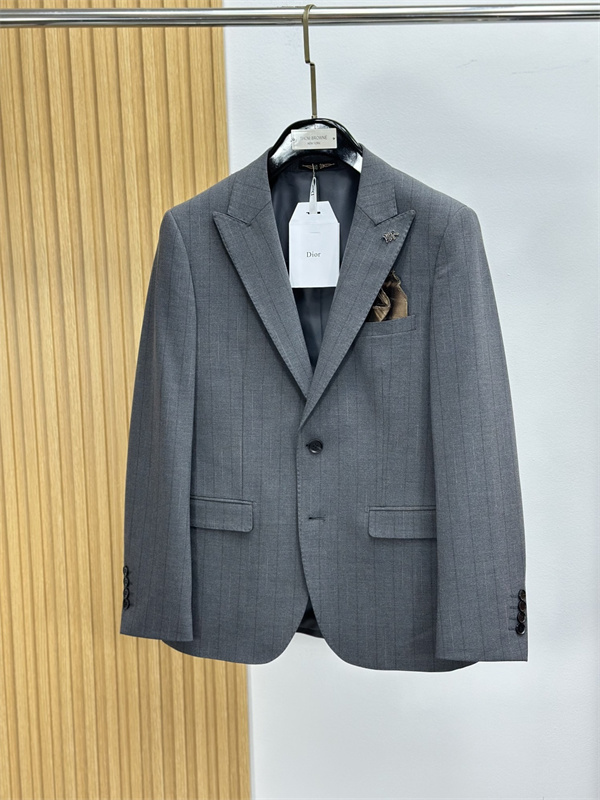 しなやか質感 ロングユース 落ち着きある品格 DIOR ディオール コピー テーラードスーツ