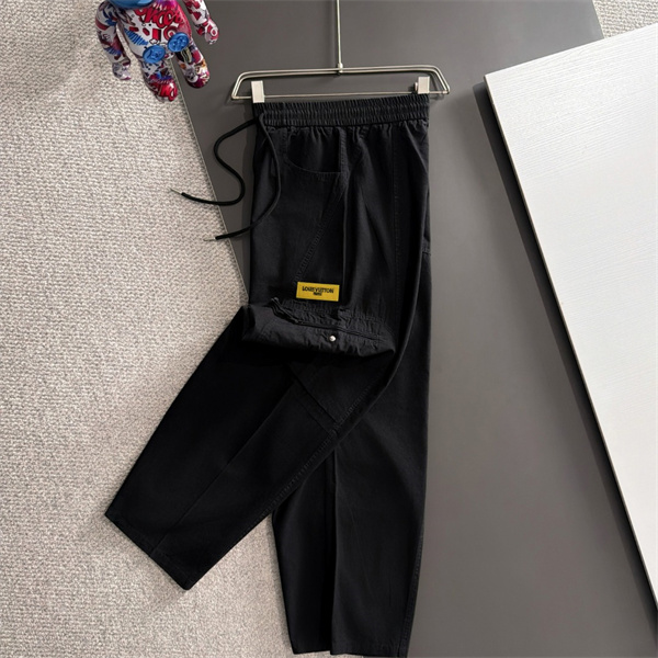LOUIS VUITTON ルイヴィトン コピー カーゴパンツ 新作モデル イエロータグ 多機能ポケット 2色展開