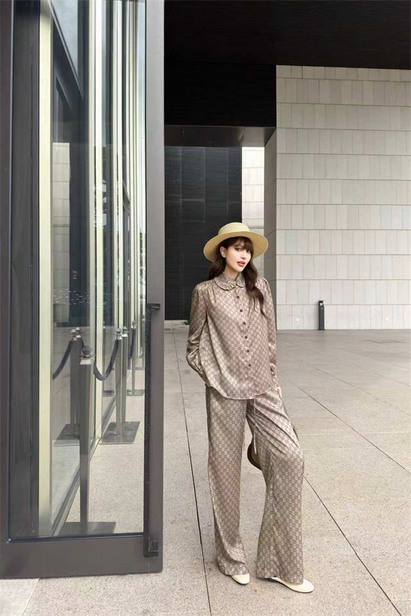 軽やか快適 ロングシーズン対応 GUCCI グッチ コピー パンツセットアップ こなれ見え