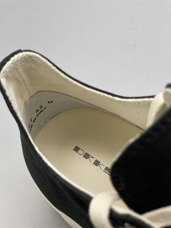 モノトーン配色 軽快フィット ストリート主力 RICK OWENS リック・オウエンス コピー レースアップスニーカー 海外人気