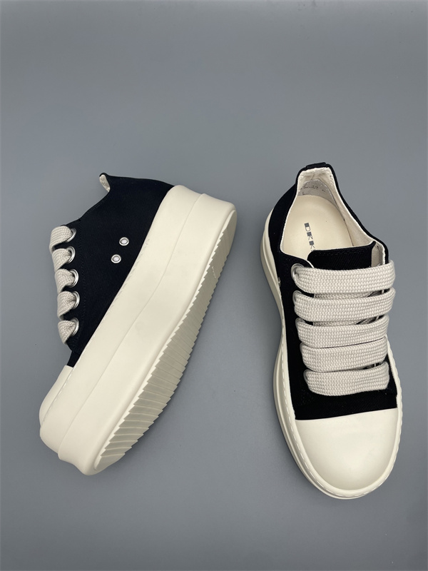 極太シューレース 重厚フォルム 個性派モデル RICK OWENS リック・オウエンス コピー 厚底ローカットスニーカー 話題沸騰