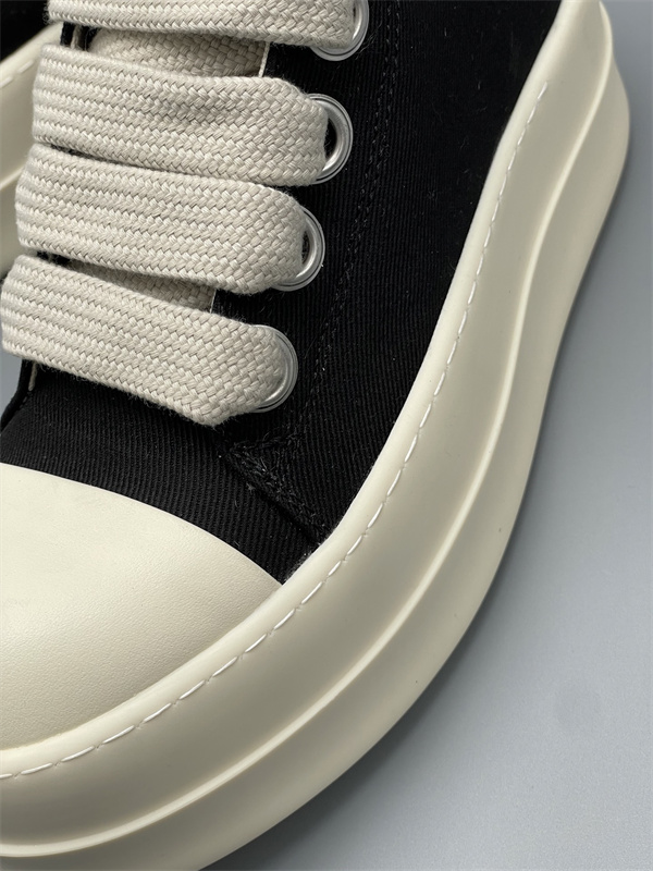 極太シューレース 重厚フォルム 個性派モデル RICK OWENS リック・オウエンス コピー 厚底ローカットスニーカー 話題沸騰