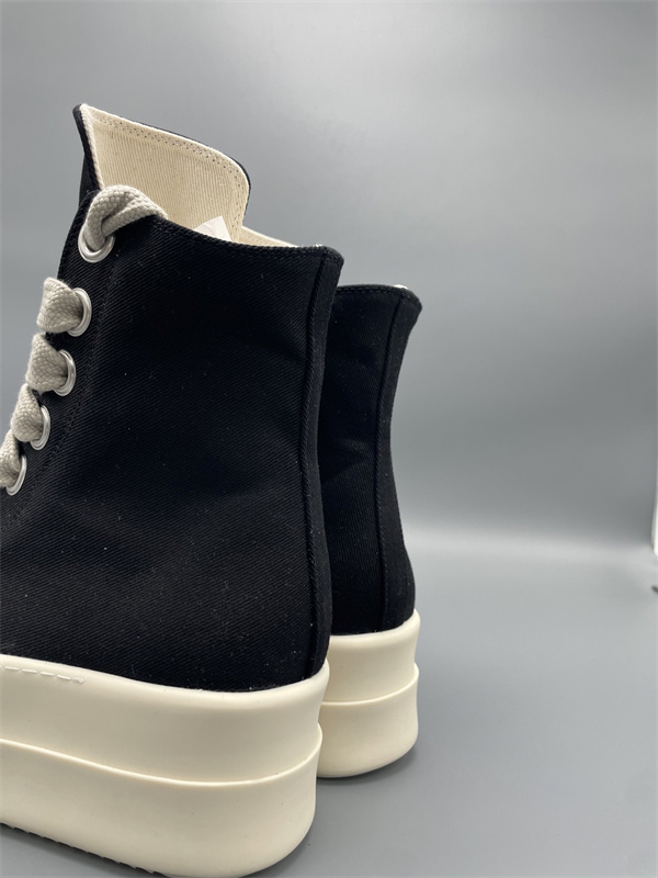 ワイドシューレース モード主役 ボリューム設計 RICK OWENS リック・オウエンス コピー 厚底ハイカットスニーカー 人気急伸